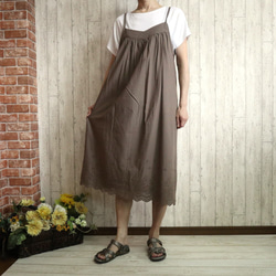 美麗的扇形蕾絲吊帶背心連衣裙淺卡其色 M-5L，2 種尺寸，可小批量訂購！ 第3張的照片