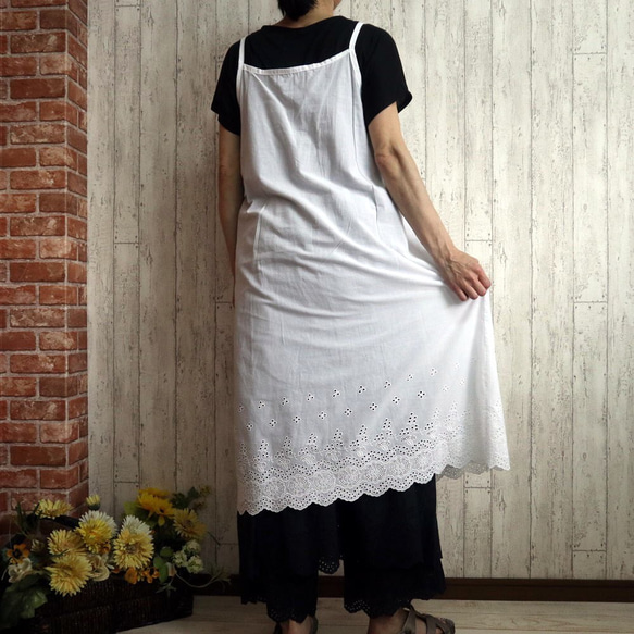[M 到 5L 2 種尺碼可供選擇] 美麗的扇形蕾絲吊帶背心連衣裙 White Petite 可訂購！ 第6張的照片