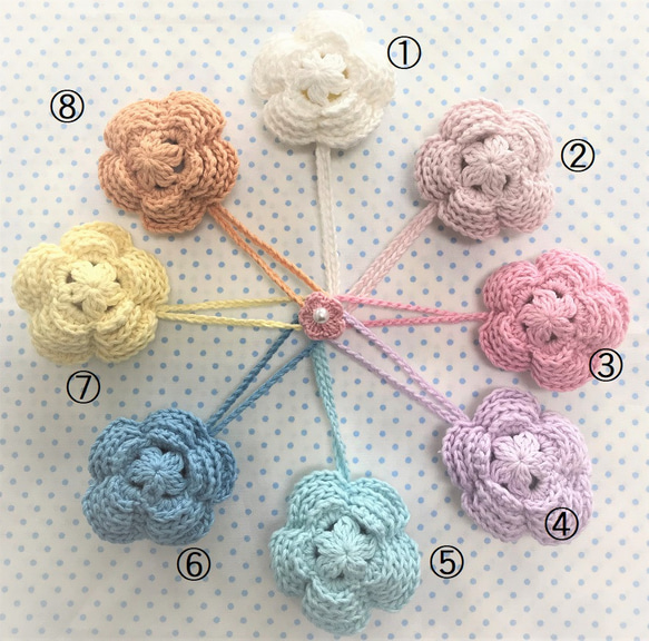 ベビーシューズとガラガラのセット　オーガニックコットン　小花スタイル（ホワイト＆ピンク） 4枚目の画像