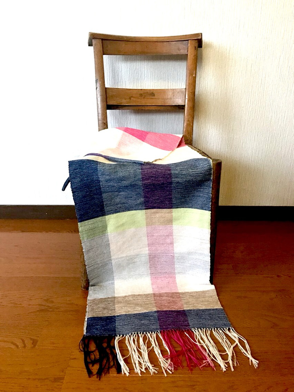 大判チェックの幅広ストール/白① 1枚目の画像