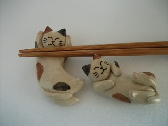 猫の箸置き５個セット（三毛ミックス） 3枚目の画像