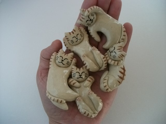 猫の箸置き５個セット（茶トラミックス） 2枚目の画像