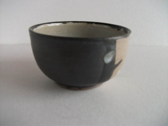 しずく模様黒茶碗（小）陶磁器　手作り　小さい　ご飯茶碗 2枚目の画像