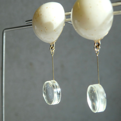 白半球レジンと透明丸レジンのピアス 6枚目の画像