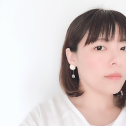 白半球レジンと透明丸レジンのピアス 7枚目の画像