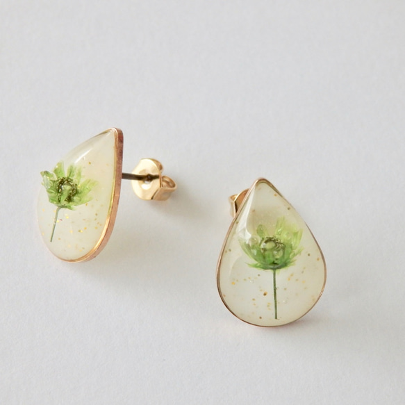 *･◎春限定◎ 黄緑のかすみ草のしずくピアス 5枚目の画像