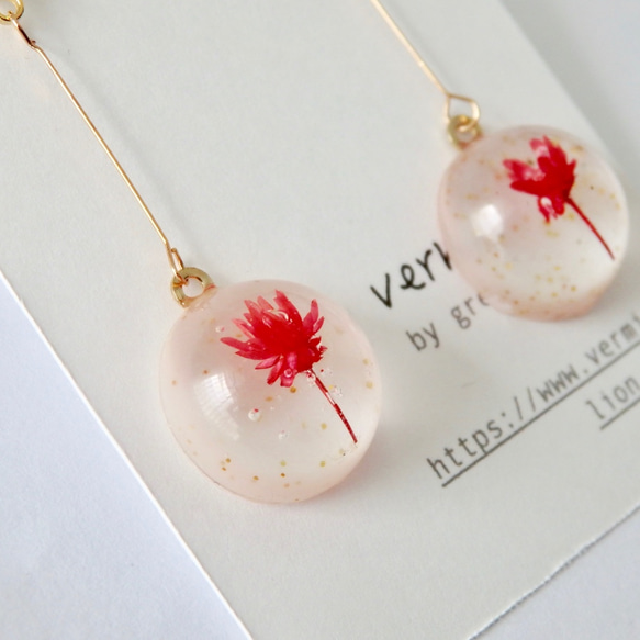 *･◎春限定◎ 赤のかすみ草の半球ピアス 3枚目の画像