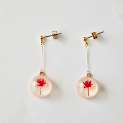 *･◎春限定◎ 赤のかすみ草の半球ピアス 4枚目の画像