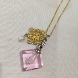 perfume bottle pendant (pink) 1枚目の画像