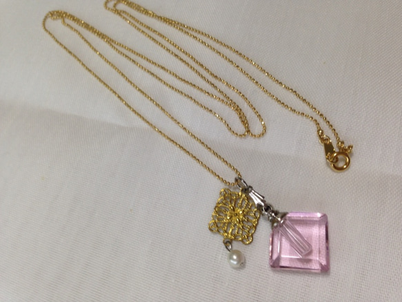 perfume bottle pendant (pink) 2枚目の画像