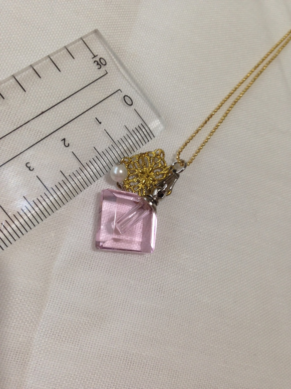 perfume bottle pendant (pink) 4枚目の画像