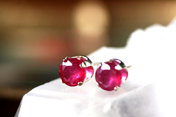 6mm大粒 ルビー 天然石 宝石質AAA 14kgfピアス クリスマス 誕生日  