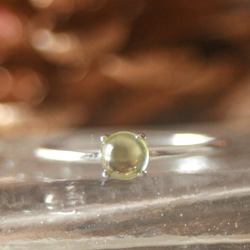 ペリドット　リング　4mm　宝石質　天然石 シルバーリング　誕生日　クリスマス　プレゼント　シンプル　指輪　グリーン　緑 4枚目の画像