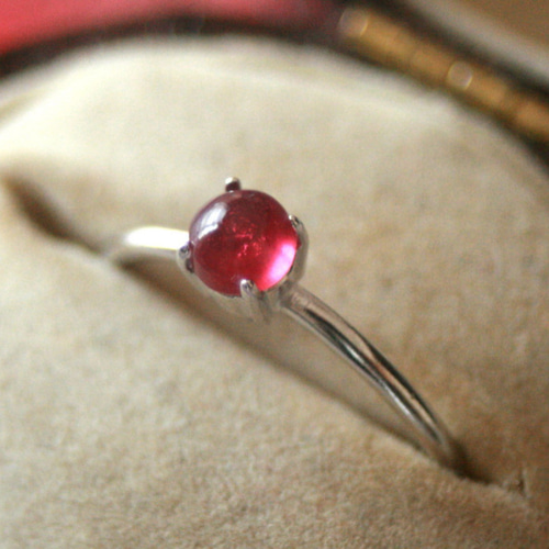 ルビー*4mm大粒宝石質 天然石 シルバーリング 誕生日 クリスマス