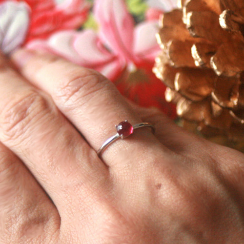 ルビー*4mm大粒宝石質 天然石 シルバーリング 誕生日 クリスマス