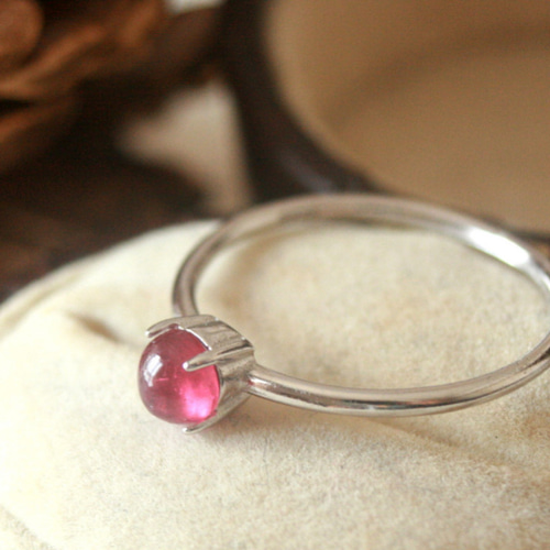 ルビー*4mm大粒宝石質 天然石 シルバーリング 誕生日 クリスマス