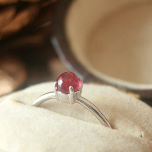 【クリスマスプレゼントに！】ルビーシルバーリング ルビー*4mm大粒宝石質 天然石 シルバーリング 誕生日 クリスマス