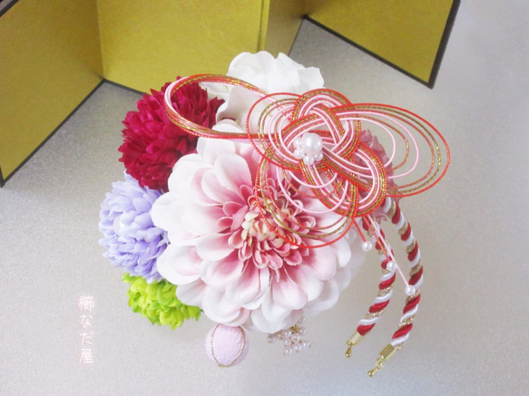 和服的發飾來，成人儀式畢業典禮白色粉色Mizubiki發飾和服 第1張的照片