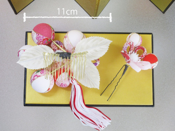 和服頭髮裝飾成人儀式入口儀式Shichigosan粉紅色型日本和服袖髮梳木製縐球 第5張的照片