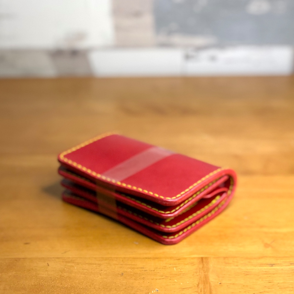 【北米産ステアヌメ】セミショートウォレット【レッドモデル】二つ折り財布　革財布