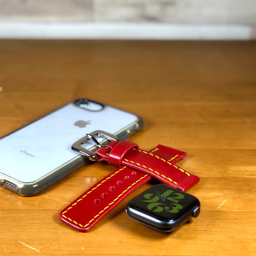 ※受注制作【apple Watch】 北米産ステアヌメ　レッド【アップルウォッチ】レザーベルト