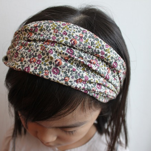 ハンドメイド ベビーバブーシュカ リバティ 優し 