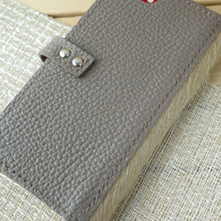 再販：毛付き革ハラコｘグレージュ牛革 スマホケース iPhone,Xperia 4枚目の画像