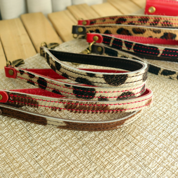 毛付き牛革ハラコ レザースマホケース用ストラップ（8種類） 7枚目の画像