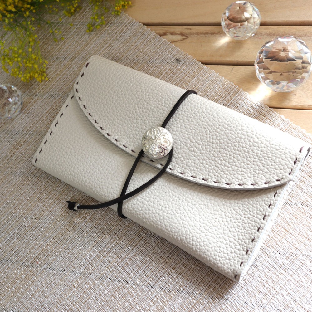 本革 レザーマルチケース/通帳ケース アイボリーラメ牛革