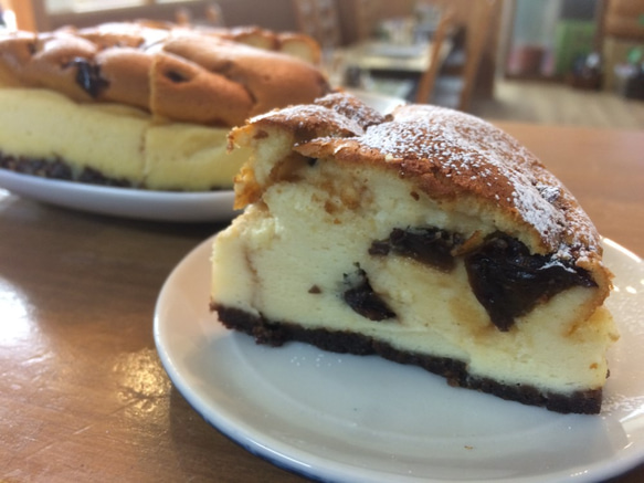 丹波篠山ひなたファーム×菓茶みきや　 丹波篠山産ラムレーズンのチーズケーキ 3枚目の画像