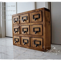 引出し9マス ｱﾝﾃｨｰｸ調 薬箪笥 ﾈｰﾑﾌﾟﾚｰﾄ ｲﾝﾃﾘｱに！ 棚・シェルフ