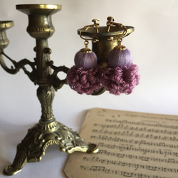 fluffy earrings (purple) 1枚目の画像