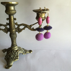 wool & wood earrings(purple soroban) 2枚目の画像