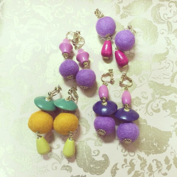 wool & wood earrings(purple soroban) 3枚目の画像