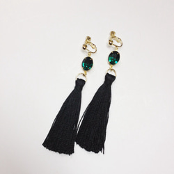 vintage green swarovski tassel earrings 1枚目の画像