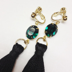vintage green swarovski tassel earrings 2枚目の画像