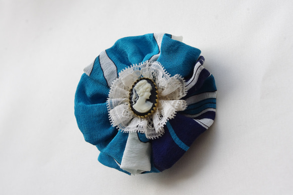 vintage silk flill corsage 1枚目の画像