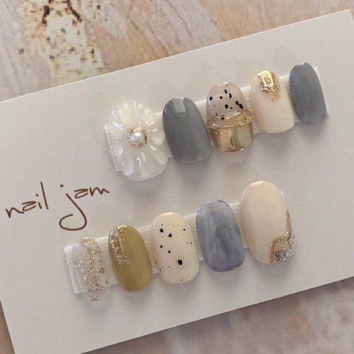 アンニュイなぷっくりフラワーネイル〜ネイルチップ ブライダル 成人式  