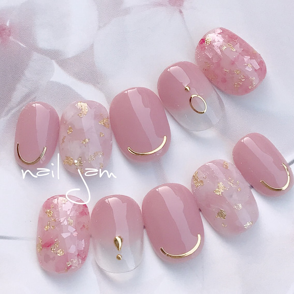 シルキーピンクの上品ネイル ネイルチップ（つけ爪） nail jam