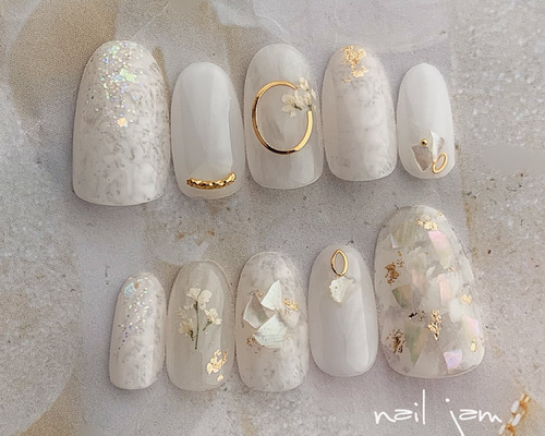 シェルと押し花のホワイトネイル 〜ドライフラワー 白無垢 ブライダル