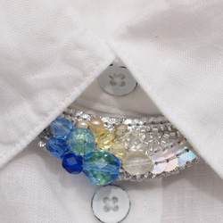 刺繍ブローチ（4way）＋選べる耳飾りのセット　仏製スパンコールと青とレモン色　シルバー　三日月◆海のきらめき 7枚目の画像