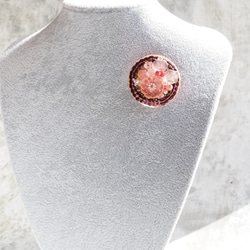 刺繍ブローチ・帯留め　ビンテージビーズとフランス製スパンコール　花◆ピンクガーデン 3枚目の画像