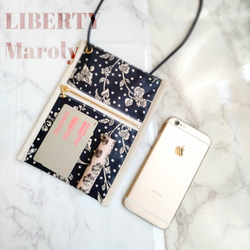 【在庫処分sale】LIBERTYラミネート　スマホショルダー　マロリー　ネイビー 1枚目の画像