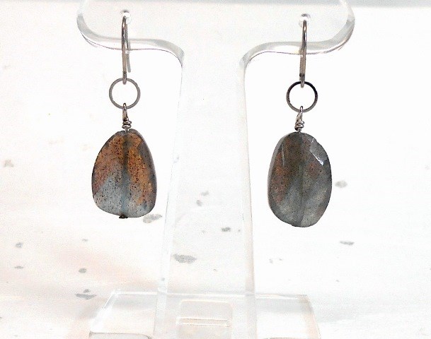 Labrado luce（ラブラドルーチェ ピアス）