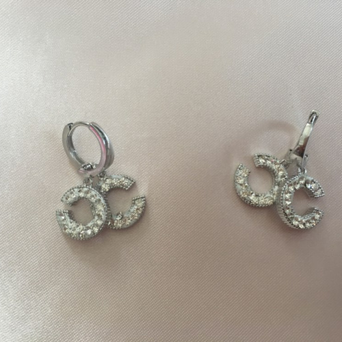 25Cruise 国内発送♡【CHANEL】ＣＣフープピアス フープピアス【CHANEL】クールな耳元 CCマーク メンズも (CHANEL