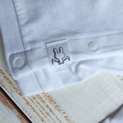 ベビー　ロンパース　K2オリジナル 『ふくウサギ』手描き兎 (白)70cm 3枚目の画像