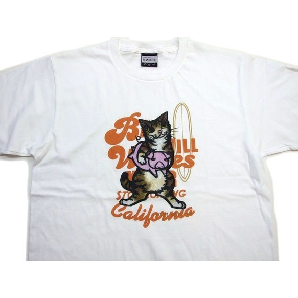 和柄 猫 tシャツ アグー豚と猫柄Tシャツ　アート作家コラボ 沖縄Tシャツ　白M 1枚目の画像