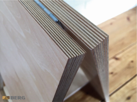 手軽に使えるテーブル脚　折りたたみ式　木製（シナ）　積層合板　ナチュラル 5枚目の画像