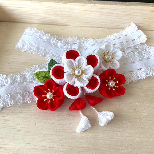 つまみ細工 髪飾り ベビーヘアバンド 紅白 お宮参り お食い初め 初節句