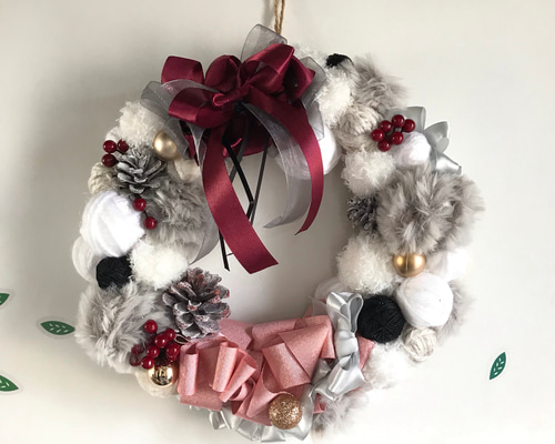 wine・クリスマスリース〔毛糸・木の実・リボン・雪・赤系〕 リース